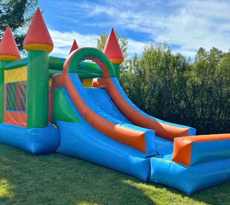 Airdrie Bouncy Castles2 768x685